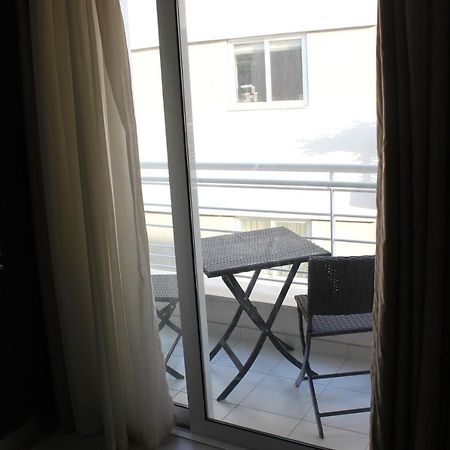 Sunny 2 Bedroom, 2 Bathrooms, Seaside Apt. سليمة المظهر الخارجي الصورة
