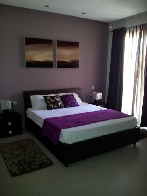 Sunny 2 Bedroom, 2 Bathrooms, Seaside Apt. سليمة المظهر الخارجي الصورة