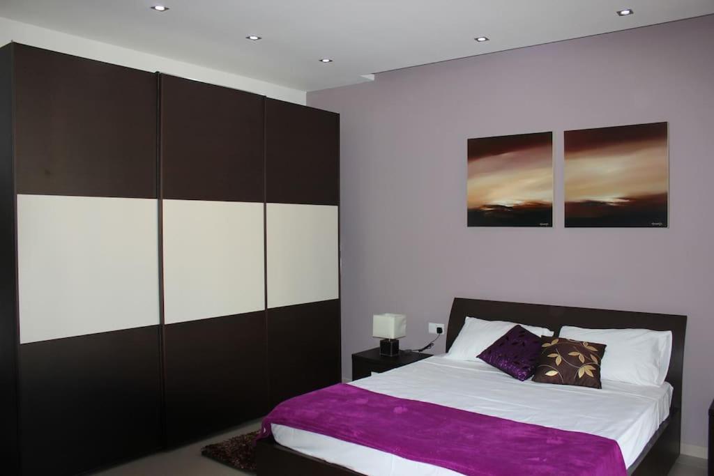 Sunny 2 Bedroom, 2 Bathrooms, Seaside Apt. سليمة المظهر الخارجي الصورة