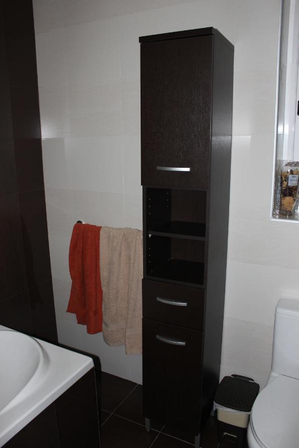 Sunny 2 Bedroom, 2 Bathrooms, Seaside Apt. سليمة المظهر الخارجي الصورة